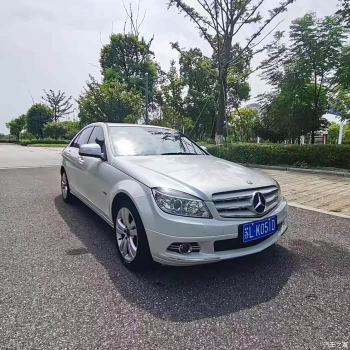 2008年奔驰c200
