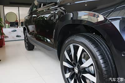 黑色柯珞克,如黑武士般帅气十足