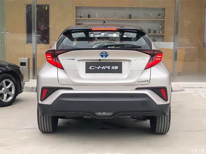 谁买了欧泊银黑顶和旋风黄黑顶发照片来看看