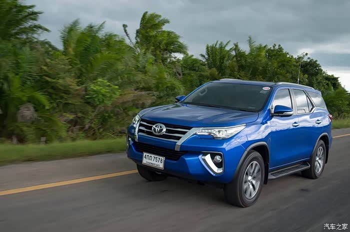 中毒太深2015丰田fortuner改装