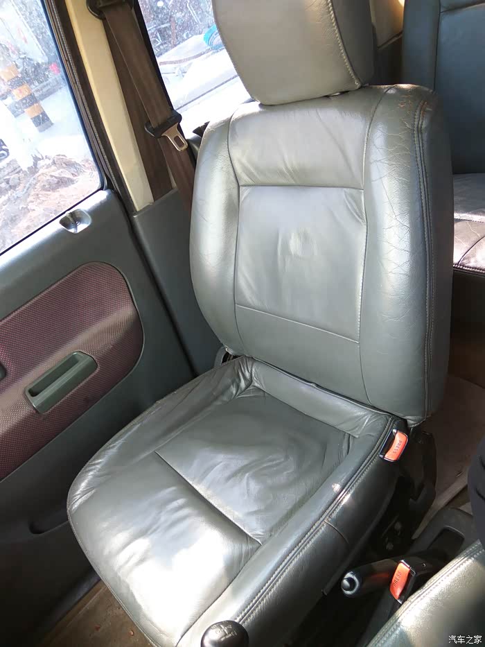 北斗星暴力改装座椅