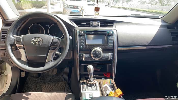 出14年锐志个人车