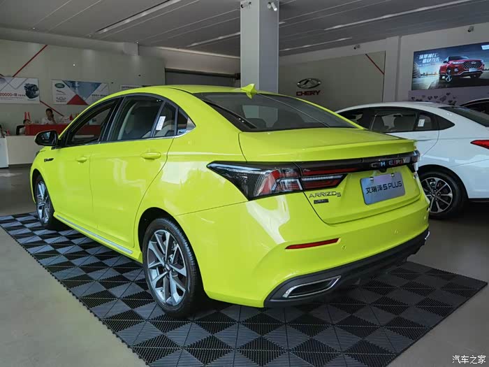 玩转开运色极光绿美腻的小艾