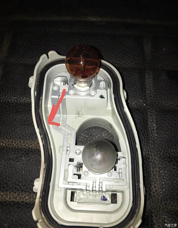 笨笨13款朗逸刹车灯更换简单教程