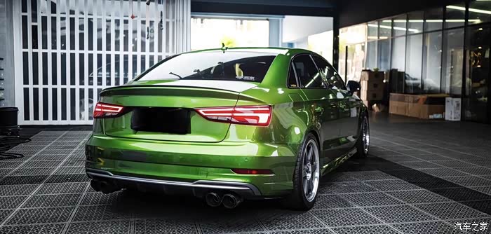 要想生活过得去身上总得背点绿奥迪改色曼巴绿