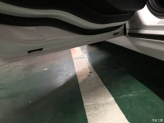 蒙迪欧排水孔分别都在哪里