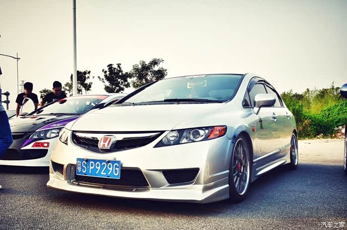 修修补补三年又三年,假的美版八代思域si