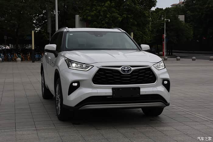 全新第四代汉兰达达提车作业尊贵版白外米内图文并茂