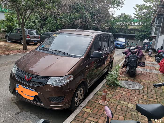 济南出个人一手五菱宏光s低配16年