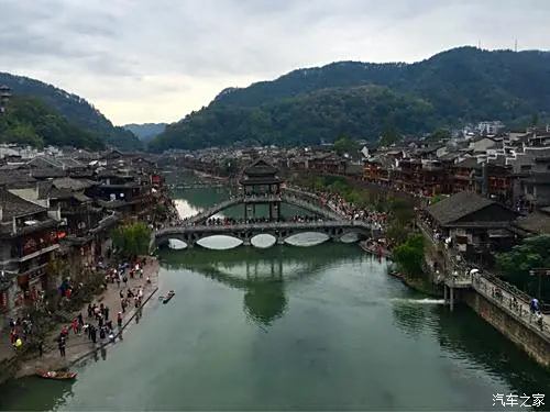 鳳凰古城一日遊