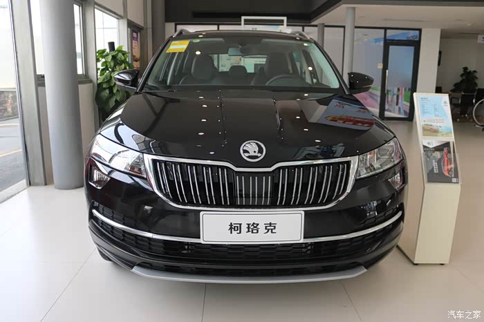 黑色柯珞克如黑武士般帅气十足