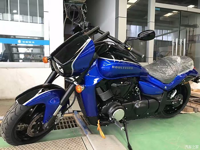 铃木酷道至尊vzr1800蓝黑版1800cc排量v型双缸百公里加速28秒