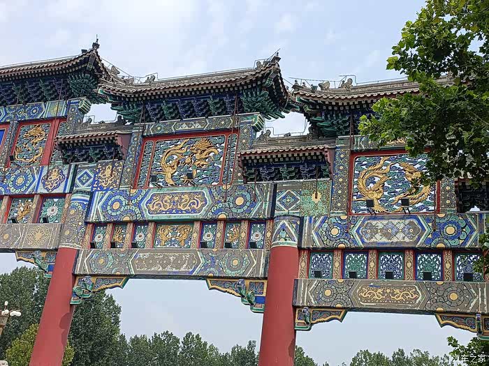 逸行网红牌坊崇化门