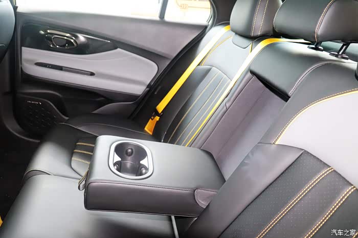 引爆中国速度#体验国民小钢炮--广汽传祺影豹