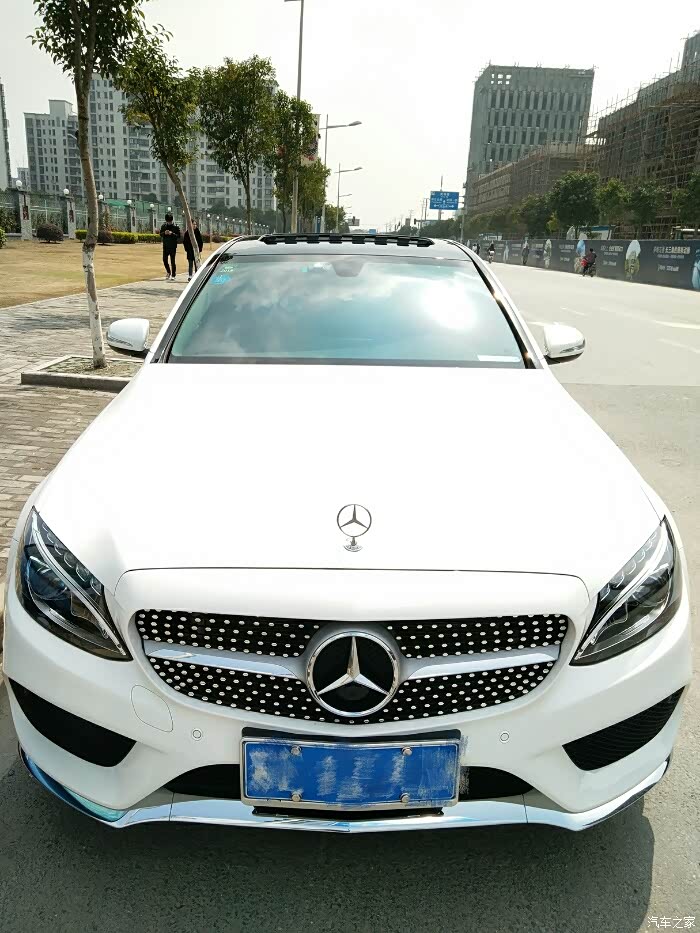 前脸满天星,大标下面360摄像头.