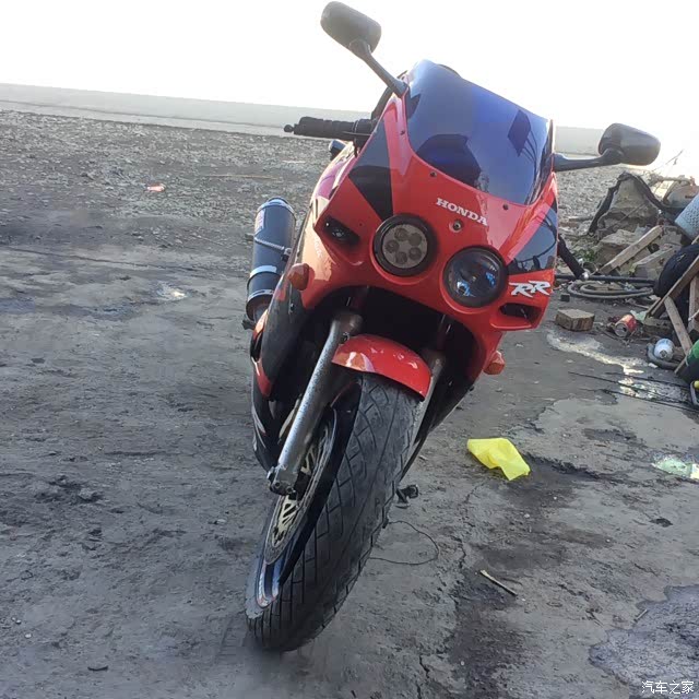 3146 | 回复: 20 摩托车论坛 来晒一下经典cbr19