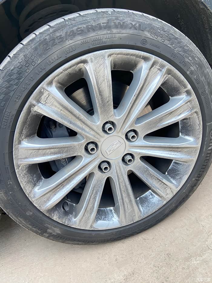 轮胎的轮圈保护