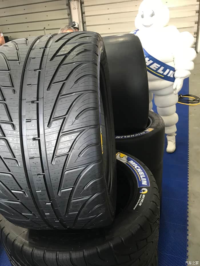 全球首款限量的轮胎米其林pilotsport4s激活你的运动潜质