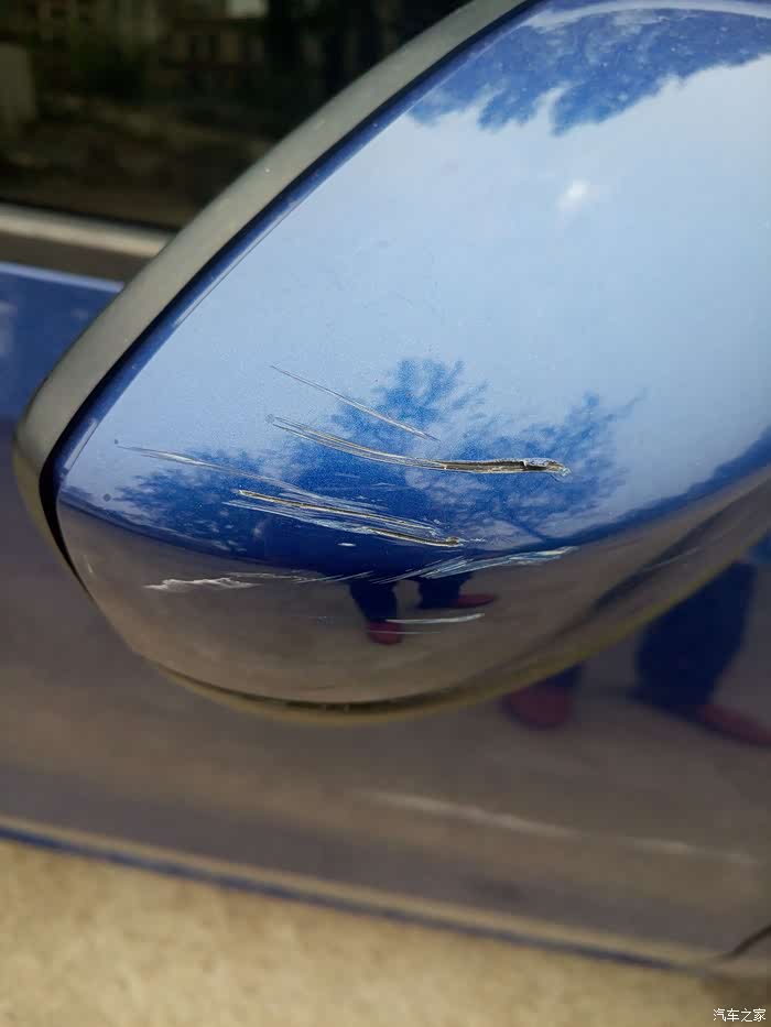 【图】后视镜剐蹭,底漆都完了_标致408论坛_汽车之家论坛