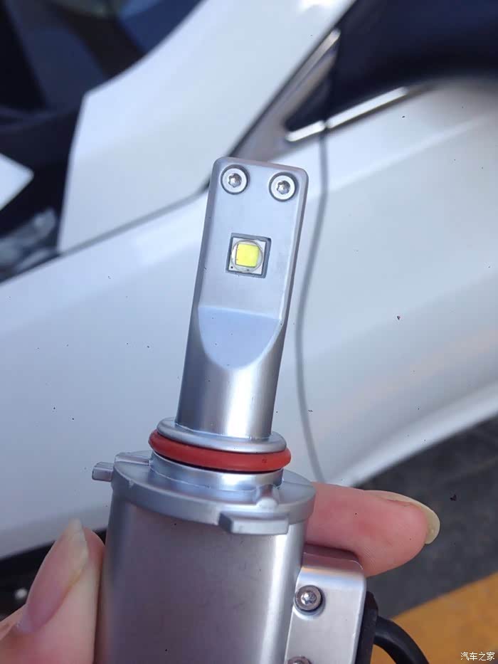 17款名图换led远光灯作业和效果图