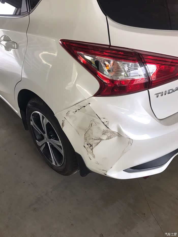 轻轻一撞七千块