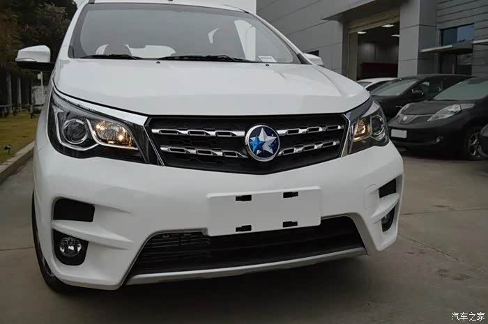 东风启辰的7座mpv