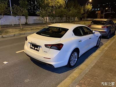 玛莎拉蒂吉博力2021款简单提车作业