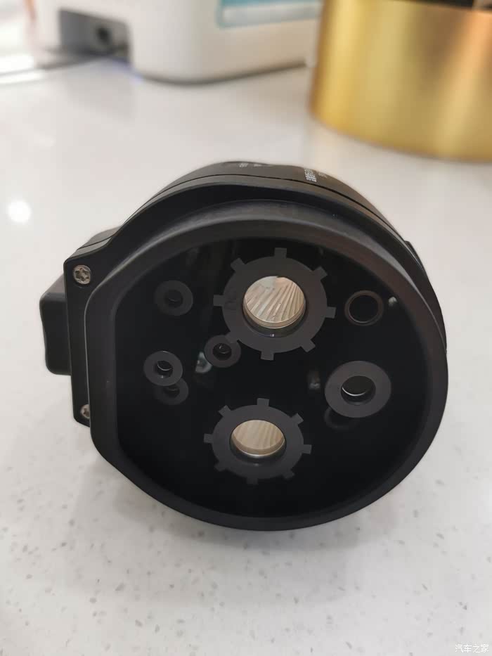 【图】比亚迪dmi随车配发的交直流充电转换接头(2)_腾势x论坛_汽车之