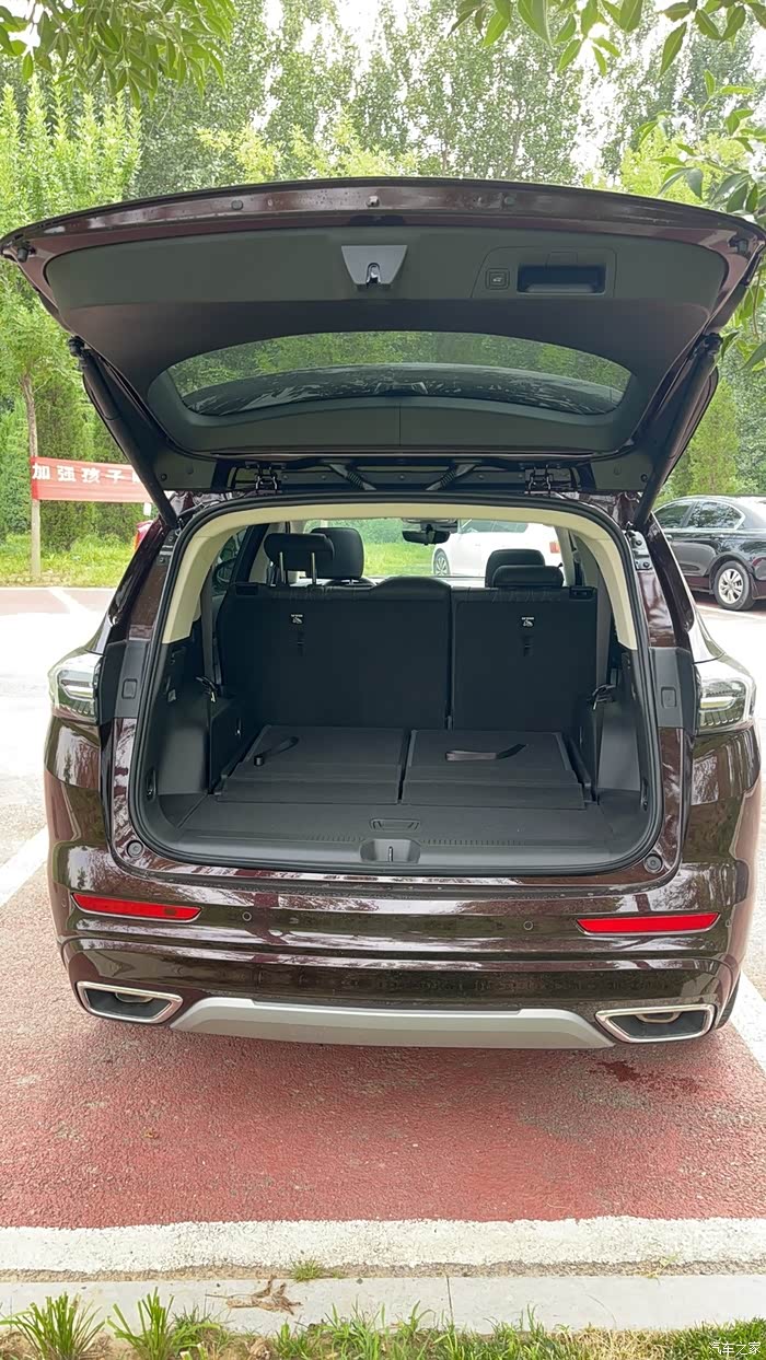 豪华与运动共存的大七座昂科威plus