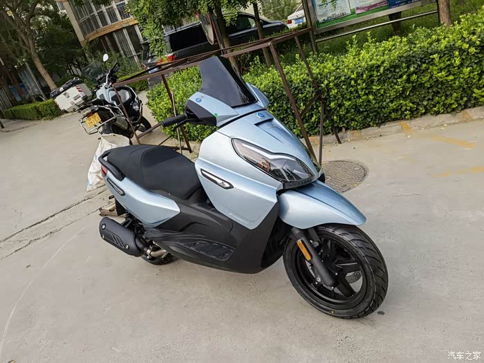 提车留念比亚乔x7雾蓝色第三次开启乔式车生活