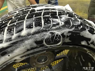 倍耐力P0 侧壁扎破慢漏气 能补吗