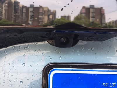 看新7系倒车影像嘲笑macan倒车影像模糊现在轮到macan来嘲笑卡罗拉