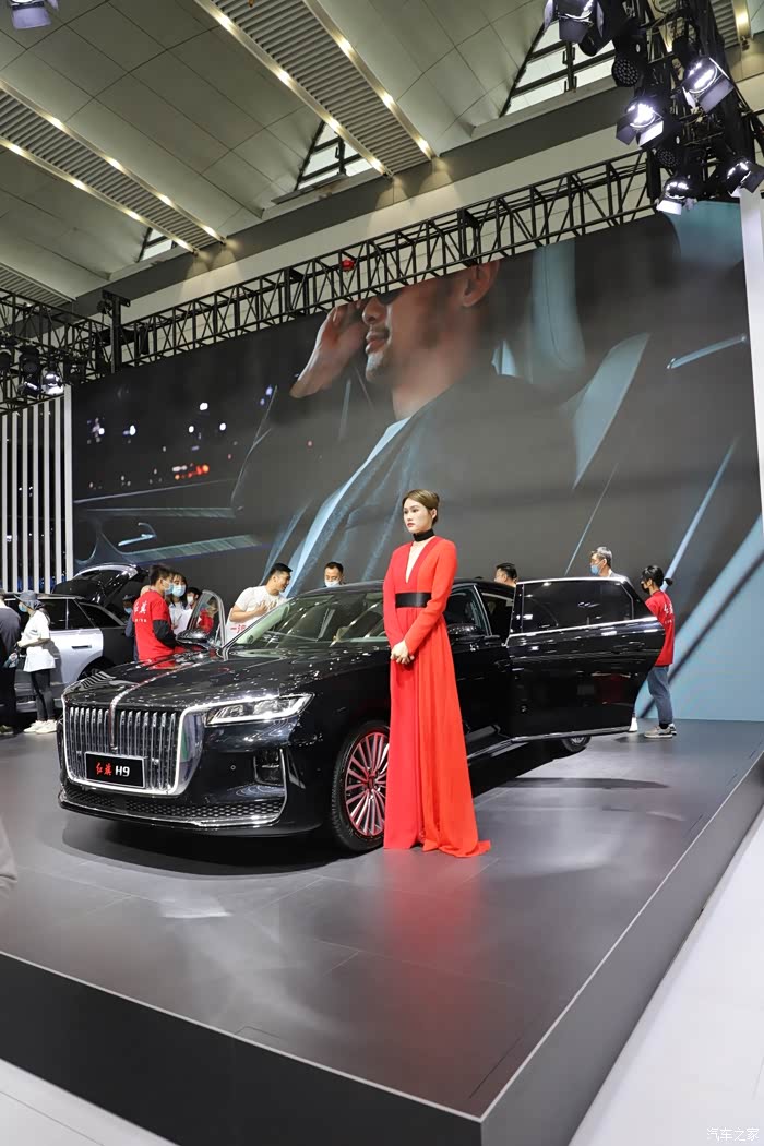 迎暖春送积分驾驶比亚迪汉ev参观五一车展车模美车更美