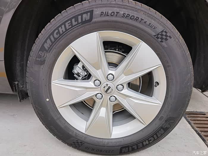 开了十年手动世嘉,换了辆xc60 四驱智逸豪华版