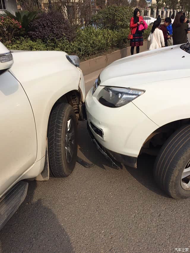 事故责任请教s6还是蛮经撞