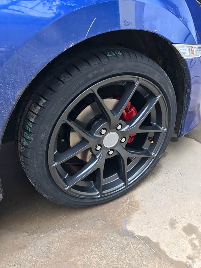 2200出一套原装思域16寸轮毂加胎只跑十公里
