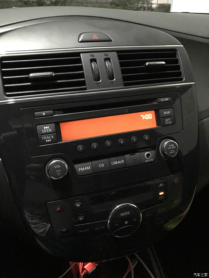 11款骐达更换带u盘cd机