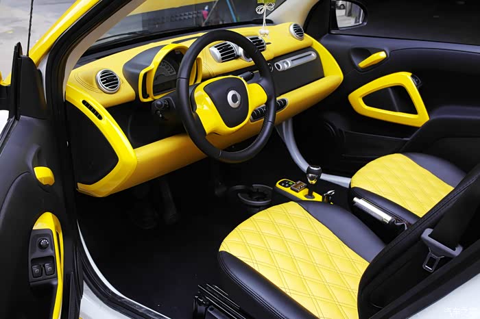 分享两个漂亮的smart内饰改装