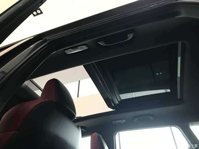 长安cs35plus实用的配置-天窗