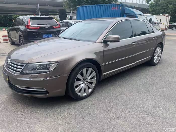 11年36四座顶配辉腾出