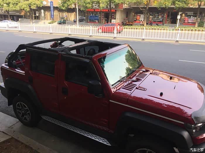 我们不一样 不一样,国产车顶棚能拆掉的还有谁?咱的车就这么有个性!