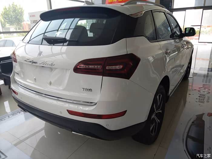 众泰t600 coupe现车实拍 超喜欢手机无线充电