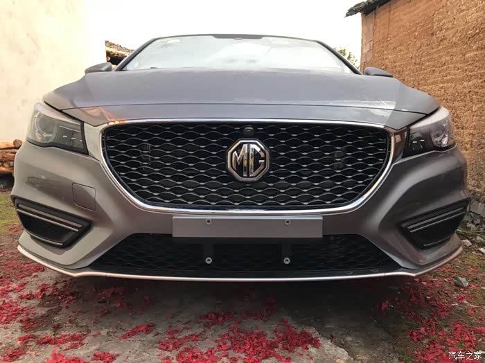 初心不忘方得全新名爵6自豪灰展现自我