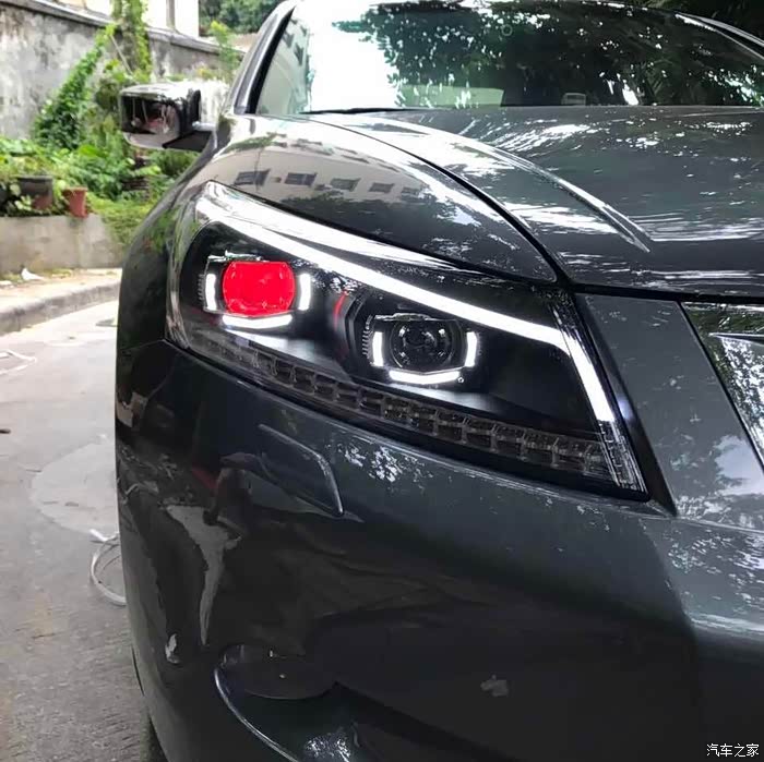 新款八代雅阁大灯