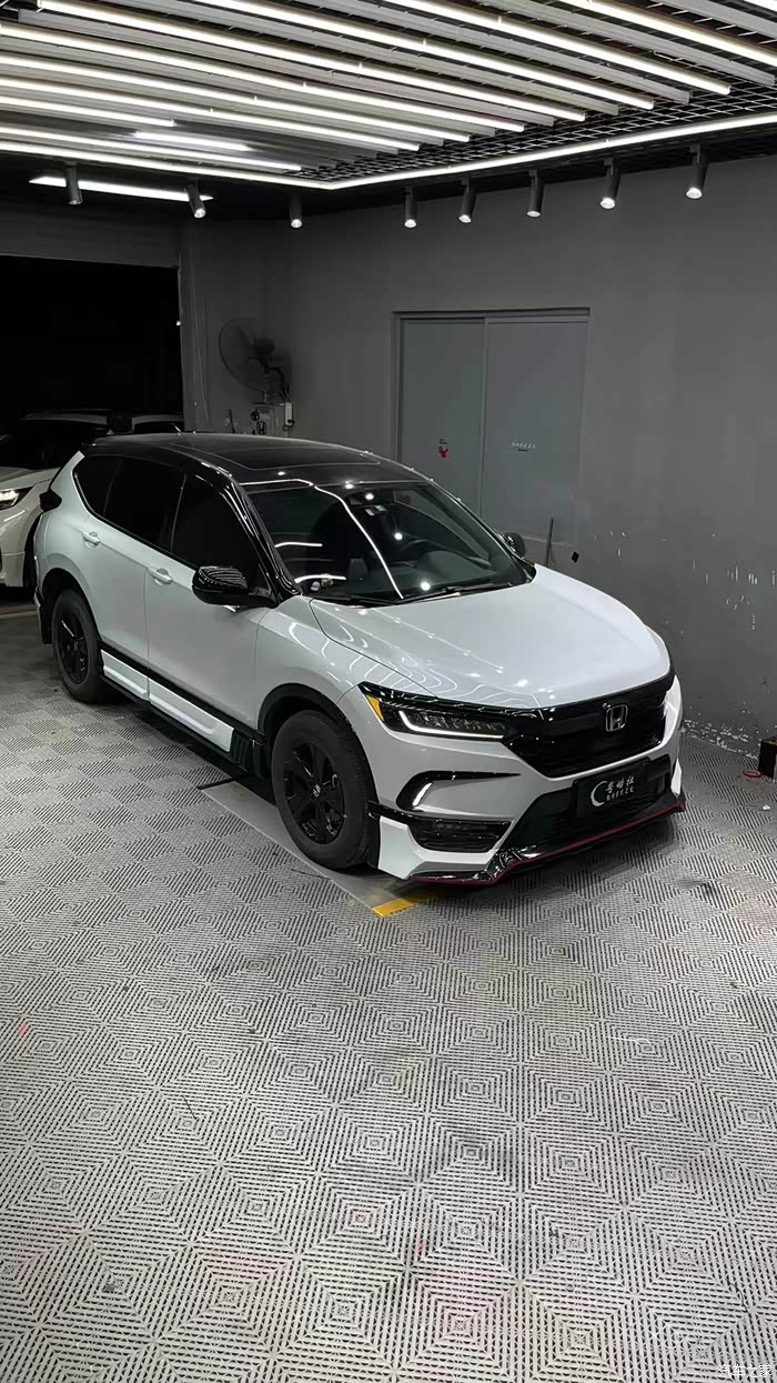 皓影尊贵版外观改装案例