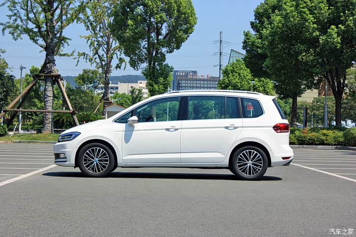 侧面照,标准的面包车