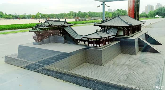 大明宫含元殿模型图之四(左后侧视图)