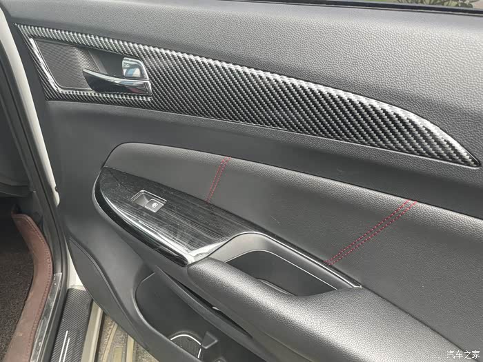 cs75车门内饰板改色作业