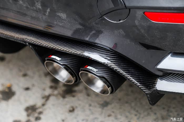 宝马m4改装天蝎排气等作业高清组图
