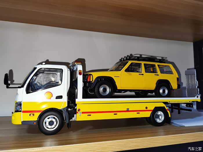 一起来修车吧日野hino300拖车